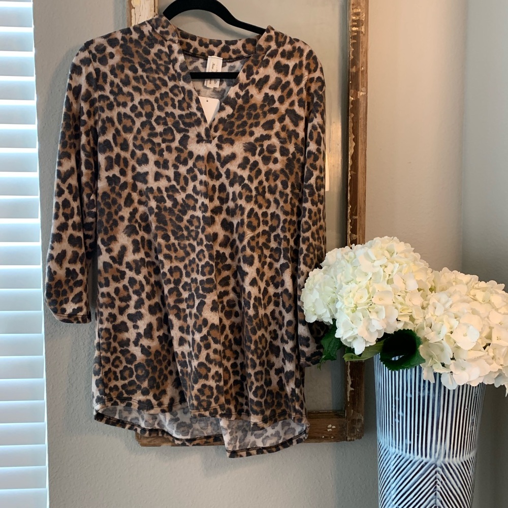 Leopard Print Midi Sleeve Blouse